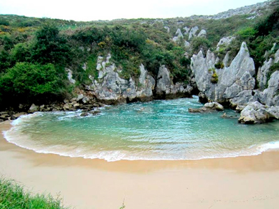 playa playa gulpiyuri llanes asturias