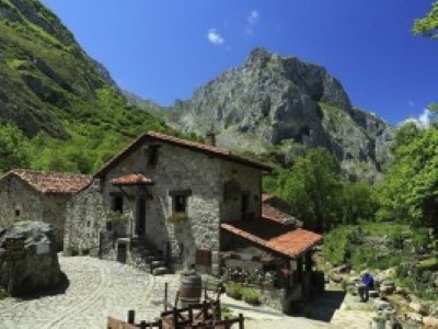 pueblo asturias bulnes