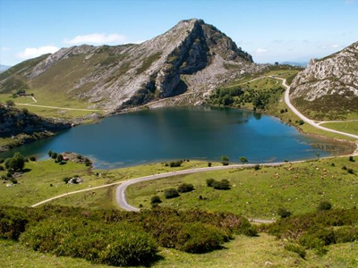 ruta lagos de covadonga asturias